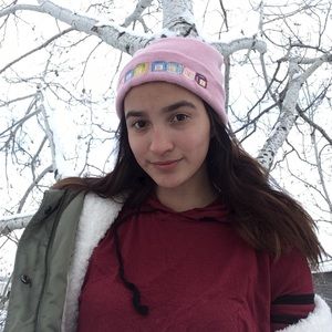 Meet your Posher, Maya